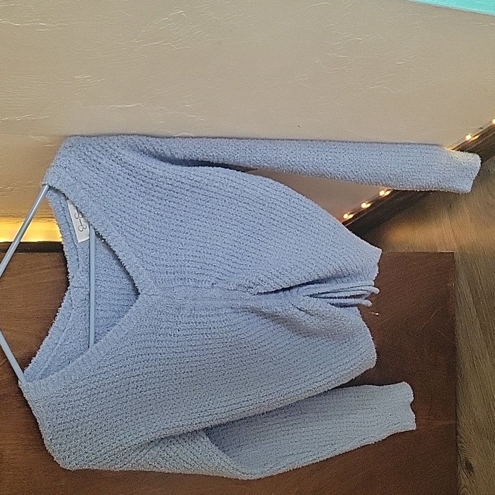 Jessica Simpson, light blue sweater, small